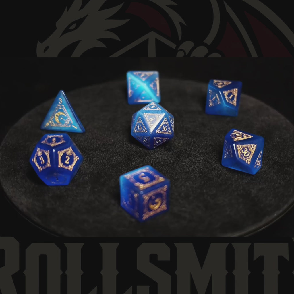 Eye of the Azure Moon – Blue Cat’s Eye 7-Piece Polyhedral Dice Set